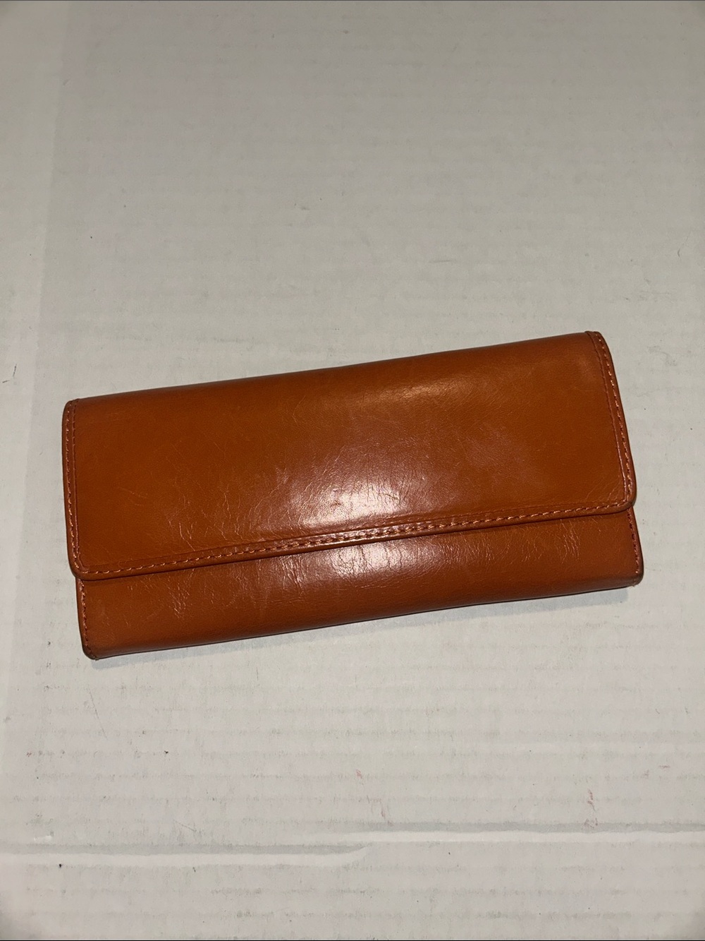 Hobo British tan leather trifold clutch wallet